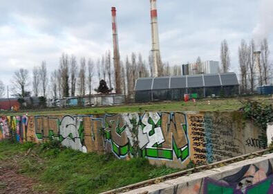 Photo du site du projet d'incinérateur à Vitry-sur-Seine, par Nathalie Revenu pour Le Parisien.